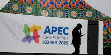 Citi CEO highlights Vietnam’s growing role at APEC 2025 CEO Summit