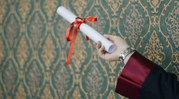 College degree holders account for record 25% of unemployed Americans