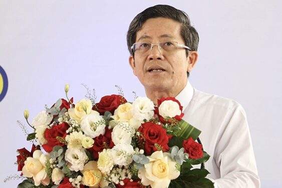 Phó Chủ tịch UBND TP. Đà Nẵng Trần Nam Hưng phát biểu tại buổi khánh thành giai đoạn 2 dự án nâng cấp, mở rộng cảng cá Thọ Quang.