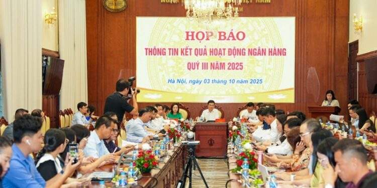 Đại diện Ngân hàng Nhà nước nói về hai mặt phức tạp giữa lạm phát và tăng trưởng