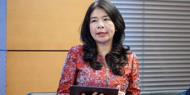 Đại biểu Lê Thu Hà, đoàn đại biểu Quốc hội tỉnh Lào Cai