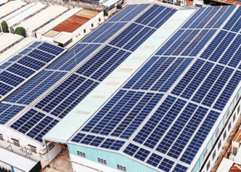 Doanh nghiệp điện mặt trời than khó vì "mỗi địa phương làm một kiểu"