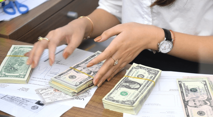 Dollar slides against dong on black market