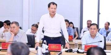 Bí thư Tỉnh ủy tỉnh Đồng Nai Vũ Hồng Văn phát biểu tại buổi làm việc. Ảnh: Báo Đồng Nai.