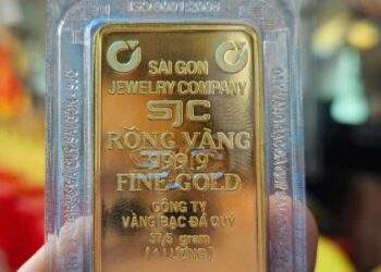 Đồng loạt tăng mạnh, vàng SJC cách đỉnh 1,2 triệu đồng/lượng