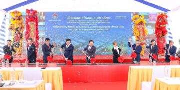 Khởi công Dự án đầu tư xây dựng và kinh doanh kết cấu hạ tầng khu công nghiệp Vinhomes Vũng Áng với tổng mức đầu tư hơn 13.276 tỷ đồng.