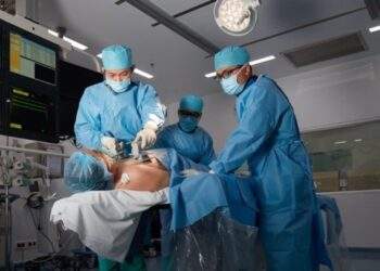 FV doctors save elderly patient from stroke and acute myocardial infarction