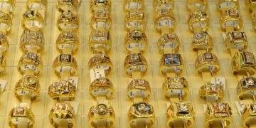 Giá vàng hôm nay trong nước đắt hơn thế giới 22 triệu/lượng, Thống đốc Nguyễn Thị Hồng thừa nhận nguy cơ thao túng giá