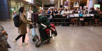 Hand baggage checks must not inconvenience passengers: aviation authority