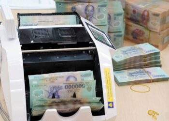 Hàng loạt cá nhân nợ thuế tiền triệu bị tạm hoãn xuất cảnh