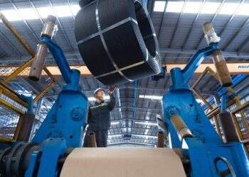 Hàng nghìn tấn loại thép cường độ cao duy nhất Hòa Phát sản xuất được tại Việt Nam được dùng tại Sân bay Long Thành, các dự án cao tốc, Aeon Mall, Vinhomes