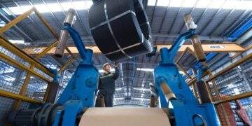 Hàng nghìn tấn loại thép cường độ cao duy nhất Hòa Phát sản xuất được tại Việt Nam được dùng tại Sân bay Long Thành, các dự án cao tốc, Aeon Mall, Vinhomes