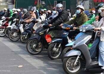 Hanoi to offer up to $190 for residents switching to electric motorbikes
