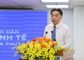 Trưởng Ban tổ chức Diễn đàn kinh tế mùa Thu 2025, Phó Chủ tịch UBND TP. Hồ Chí Minh Nguyễn Lộc Hà, phát biểu tại buổi họp báo.