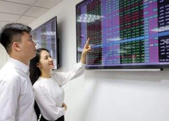 Investor accounts surge as stock market breaks records