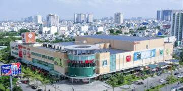 LOTTE MART đánh dấu hoạt động tại Việt Nam bằng việc khai trương của LOTTE MART Nam Sài Gòn vào năm 2008.