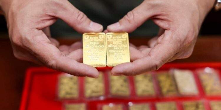 Lộ diện hai thái cực đầu tư người tích sản, kẻ bán tháo, chuyên gia chỉ cách đầu tư vàng luôn thắng