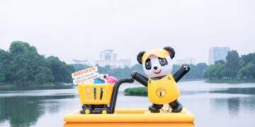 MR.DIY Vietnam celebrates 50-store milestone with the giant float in Bay Mau Lake