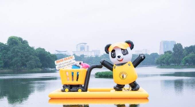 MR.DIY Vietnam celebrates 50-store milestone with the giant float in Bay Mau Lake
