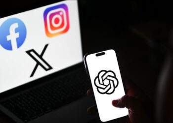 Malaysia cấm người dưới 16 tuổi dùng mạng xã hội