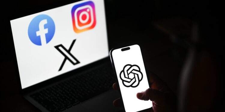 Malaysia cấm người dưới 16 tuổi dùng mạng xã hội