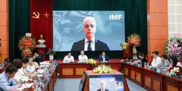 Mổ xẻ tỷ lệ thuế/GDP Việt Nam, chuyên gia IMF nêu 3 bài học đắt giá từ kinh nghiệm quốc tế