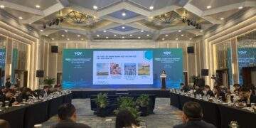 Quang cảnh diễn đàn.