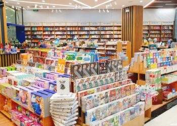 Ngành văn phòng phẩm cạnh tranh khốc liệt, doanh nghiệp phát hành sách giáo khoa đối mặt nguy cơ tồn kho