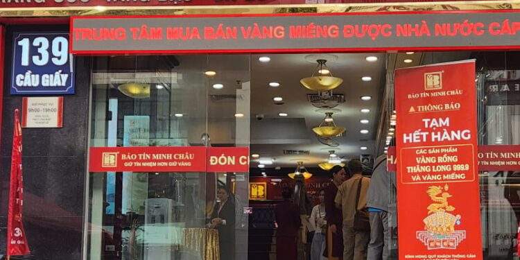 Nhà vàng vừa bán đã cháy hàng, người mua thất vọng ra về