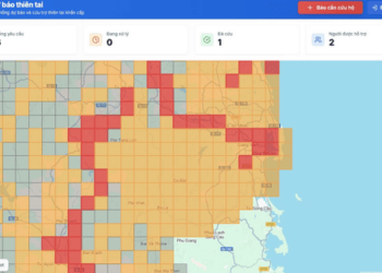 Nhóm kỹ sư FPT thức trắng đêm làm phần mềm miễn phí giúp dự báo mưa lũ, theo dõi ngập và gửi tín hiệu kêu cứu