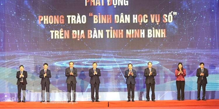 Ninh Bình phát động phong trào “Bình dân học vụ số”
