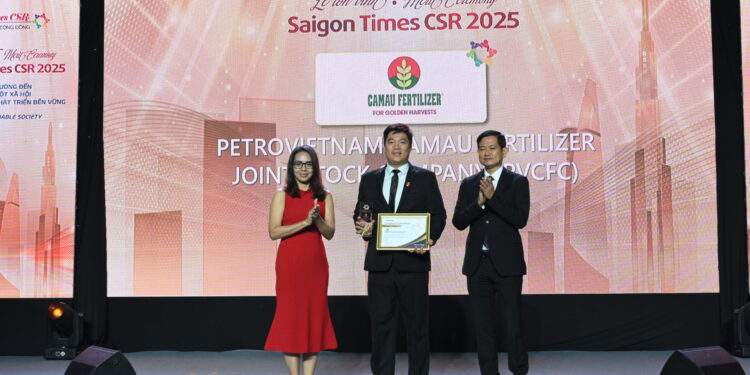 Lần thứ 4 liên tiếp Phân Bón Cà Mau được vinh danh doanh nghiệp vì cộng đồng.