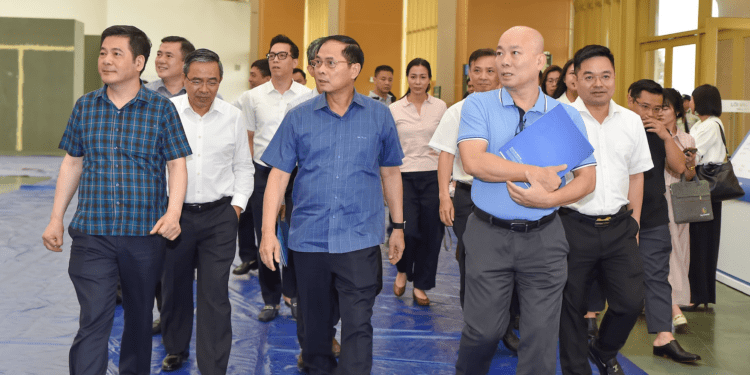 Phó Thủ tướng yêu cầu thay thế ngay đơn vị chậm tiến độ