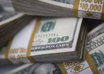 Phục hồi, VND mất giá