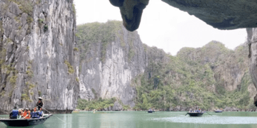 Quảng Ninh hướng tới trở thành trung tâm du lịch chất lượng cao