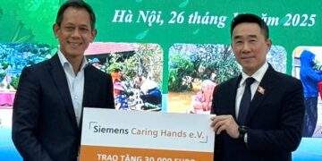 Siemens Caring Hands quyên góp 30.000 euro hỗ trợ các vùng lũ lụt và sạt lở đất