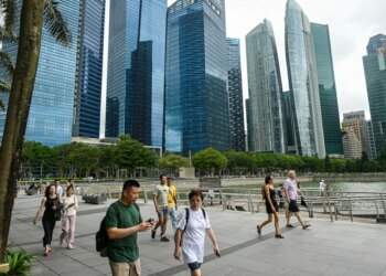 Singapore sees more company directors paid $38,000 or less a year