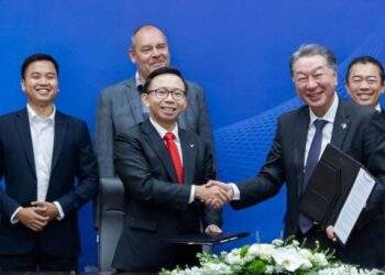 Son of Vietnam’s richest man Pham Nhat Vuong becomes VinFast director