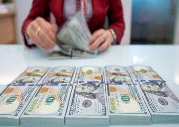 “Sóng ngầm” trên thị trường tự do đang tắt?