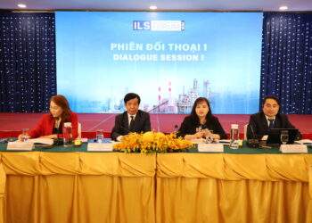 Phiên đối thoại đầu tiên tập trung vào pháp lý và triển khai hạ tầng kỹ thuật khu công nghiệp.