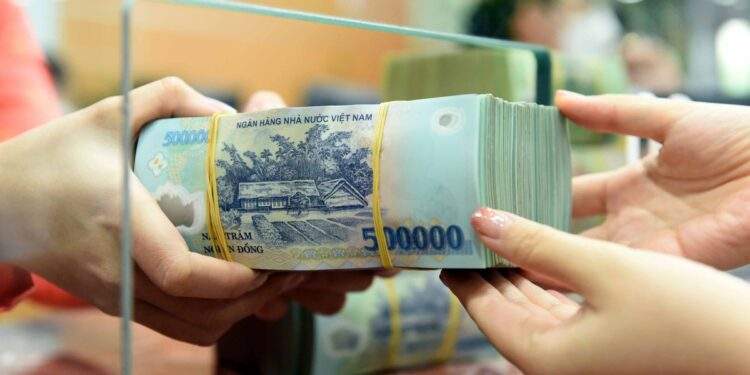 Tại sao nhiều trường hợp nợ thuế vài triệu đồng cũng bị tạm hoãn xuất cảnh?