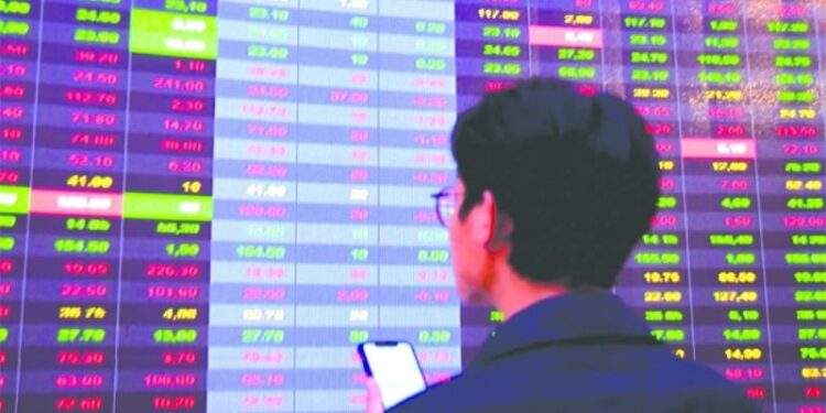 Tâm điểm Vingroup, nhóm ngân hàng sẽ biến động mạnh?