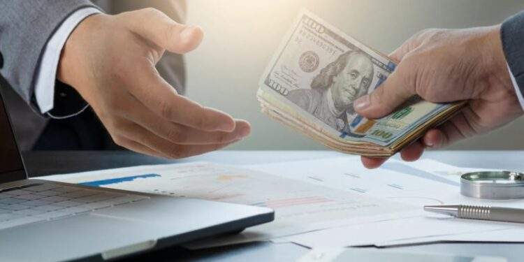 Tăng giá, ngân hàng bán ra vượt 26.400 đồng