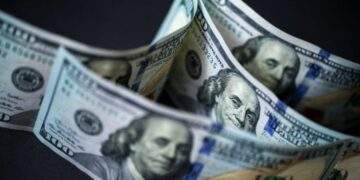 Tăng không ngừng, chuyên gia dự báo nóng về ngưỡng quan trọng