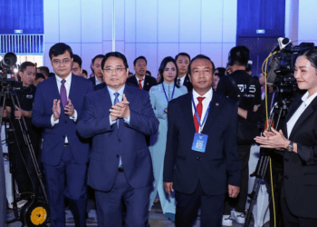 Thủ tướng Phạm Minh Chính cùng các đại biểu tham dự Đại hội đại biểu toàn quốc Hội Doanh nhân trẻ Việt Nam lần thứ VIII, nhiệm kỳ 2025-2030. (Ảnh: VGP)