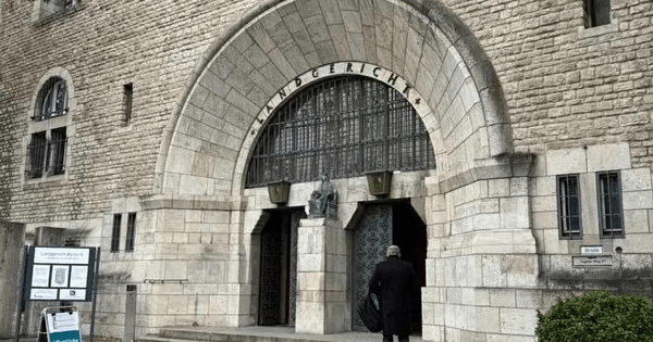 Tòa án Đức: Lê Trung Khoa đối mặt 6 tháng