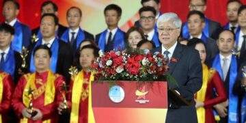 Phó Chủ tịch thường trực Quốc hội Đỗ Văn Chiến chia sẻ tại Lễ Trao giải.