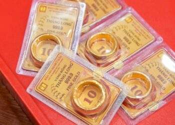 Trong nước tăng giảm khó lường, thế giới dự báo giảm