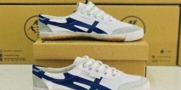 UBND Hà Nội muốn thoái vốn, cổ phiếu hãng giày từng "vang bóng một thời" trên sàn có biến