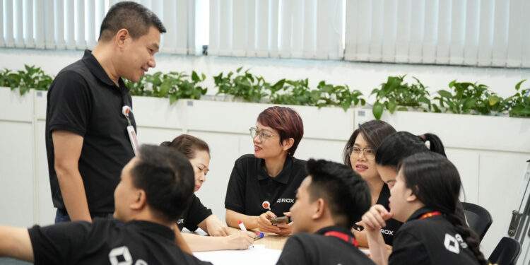 Văn hoá học tập - ‘Chìa khóa’ giúp ROX Group phát triển bền vững
